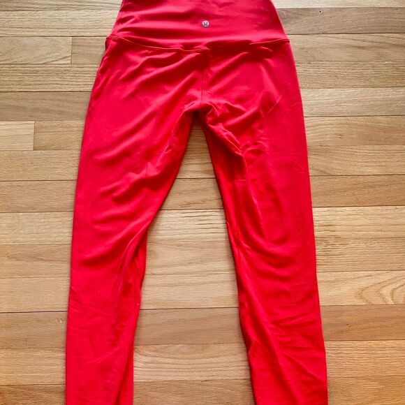 Lululemon Women's Red Leggings - Picture 1 of 2